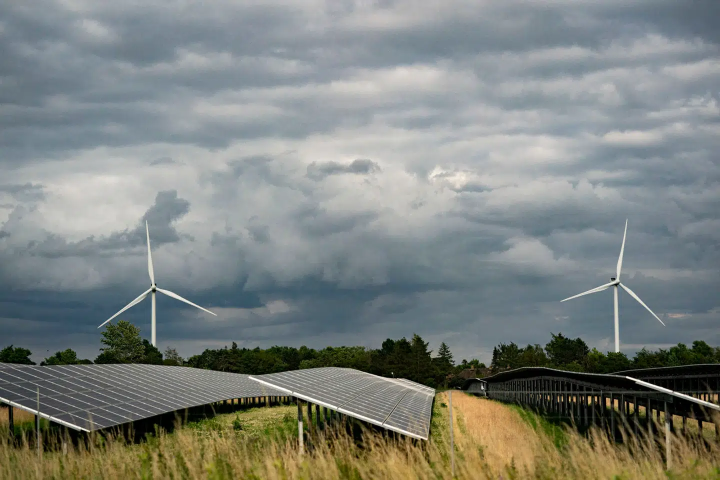 Grøn omstilling – her til vindmøller og solceller – fylder mere og mere, og nu begynder pensionskasserne at holde bestyrelserne op på, at der sker noget, i de virksomheder, som de investerer i.