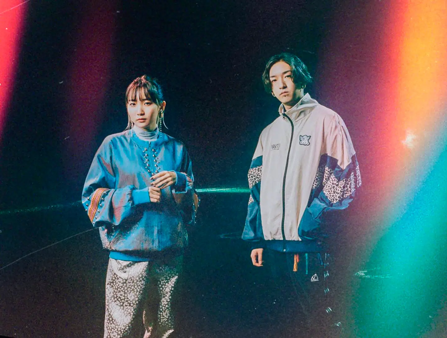 J-pop-duoen Yoasobi er endt i en større polemik efter en nytårsoptræden i tv. Pressefoto: Sony Music