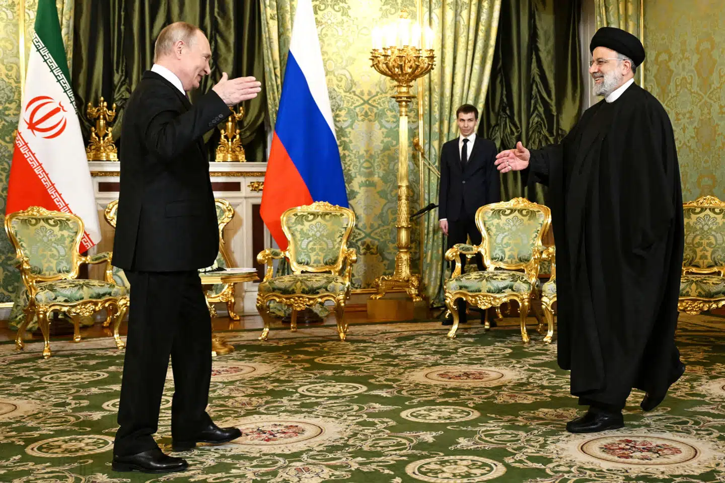 Ruslands præsident Vladimir Putin mødtes i december i Moskva med Irans præsident Ebrahim Raisi. De talte i fem timer for blandt andet at koordinere den videre udvikling i Mellemøsten.