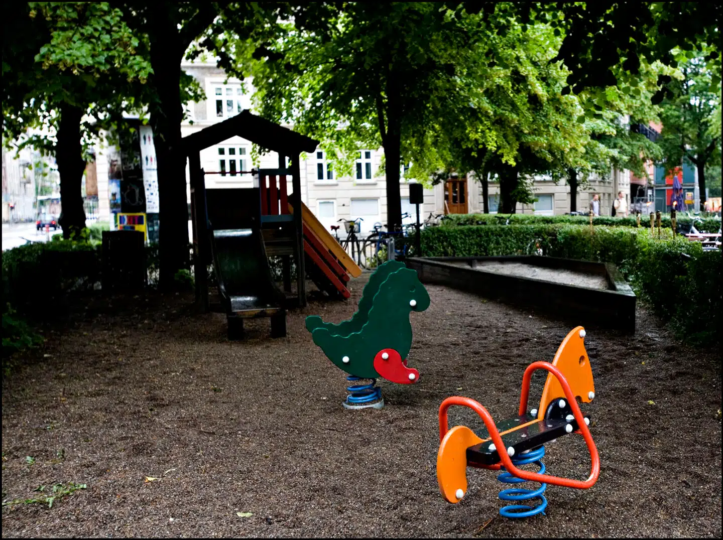 I den seneste »Reform af personskatten« fremgår det, at bundfradraget i boafgiften forhøjes, og at tillægsboafgift ved arv til søskende vil blive afskaffet. Det gør det mere gunstigt at arve efter barnløse.