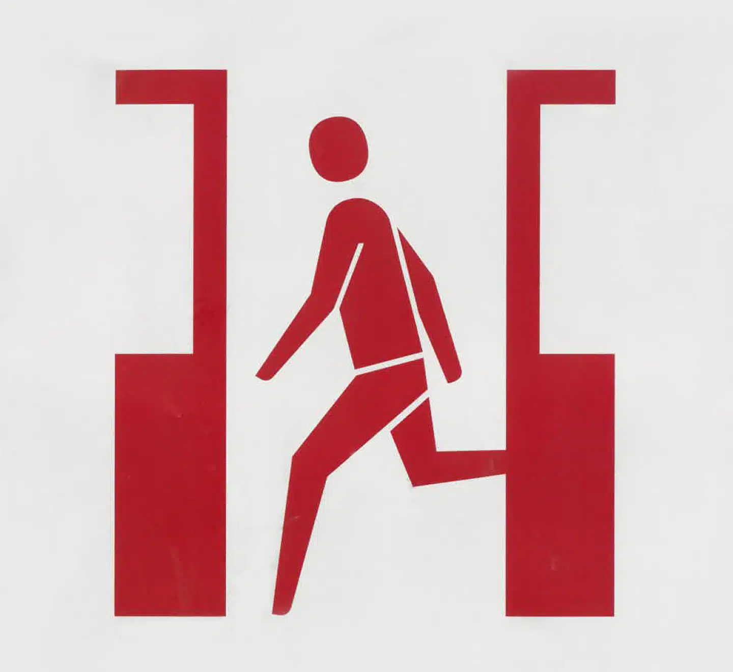 Lørdagskylling på flugt? Når nu man markerer bukselinningen i figuren, hvorfor må den så hverken få fødder eller hænder? Det hænger ikke sammen.