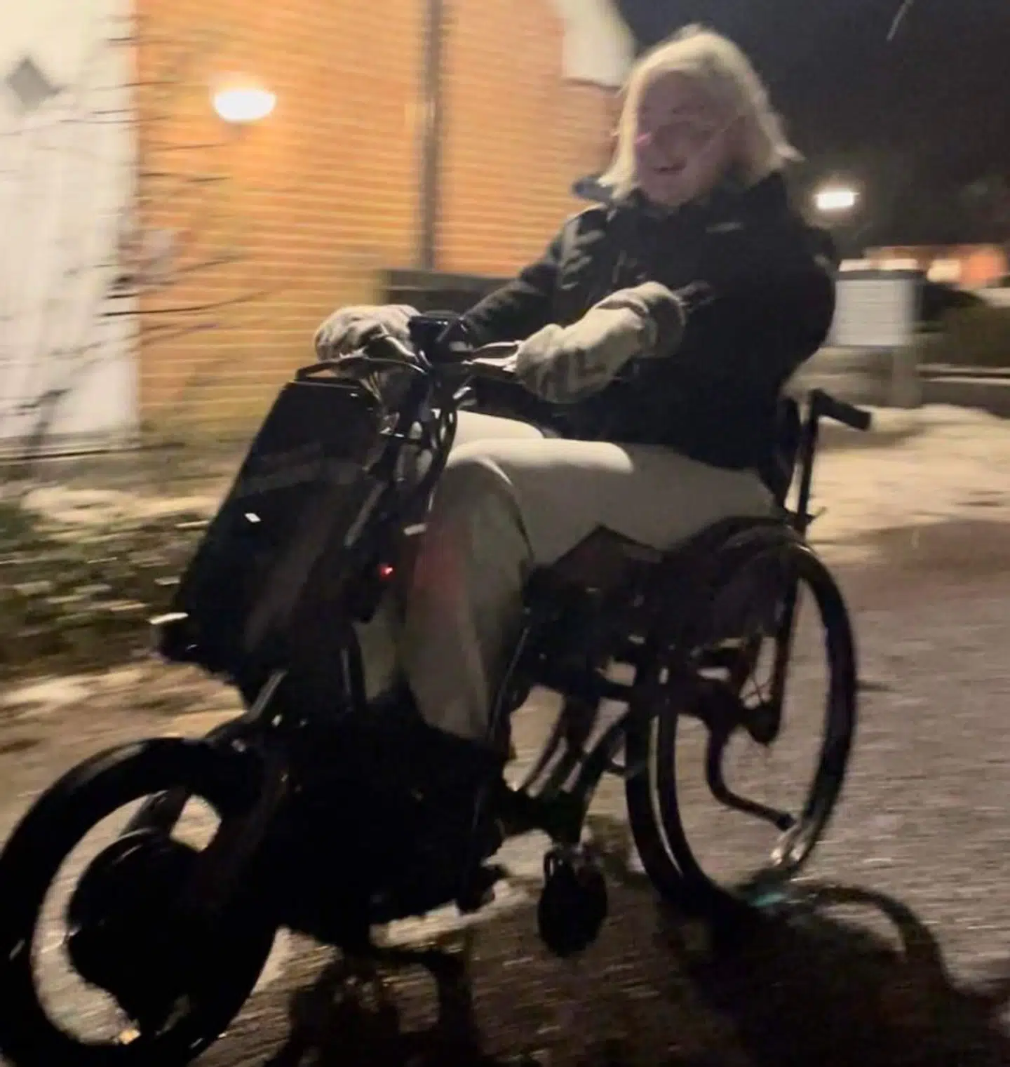 Det var den forreste del af kørestolen, som Kathrine fik stjålet.