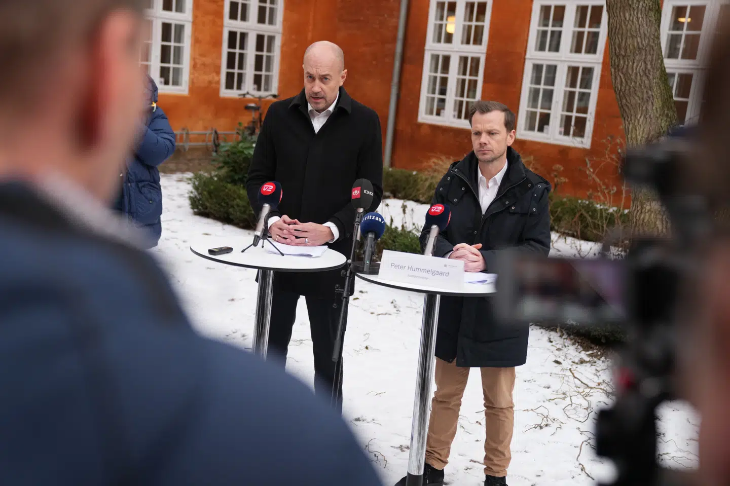 Miljøminister Magnus Heunicke (S) og justitsminister Peter Hummelgaard (S) er ikke imponerede over virksomheden Nordic Waste.