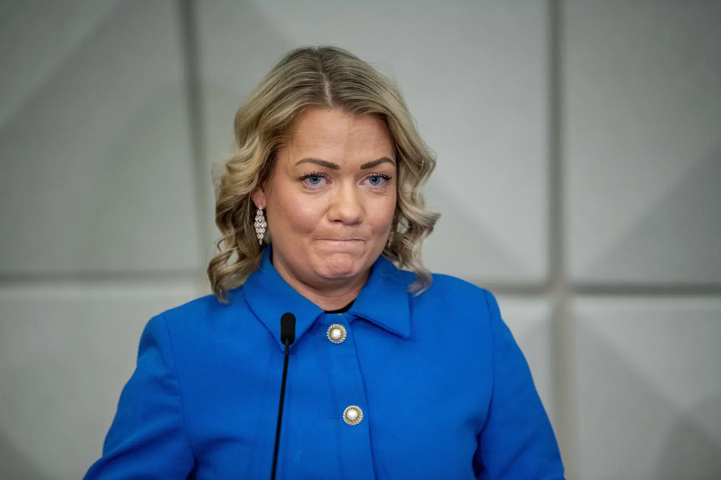 Fredag aften er Sandra Borch på et pressemøde gået af som Norges minister for forskning og videregående uddannelse. Det sker efter artikel om, at hun har plagieret andre opgaver i sin kandidatafhandling.