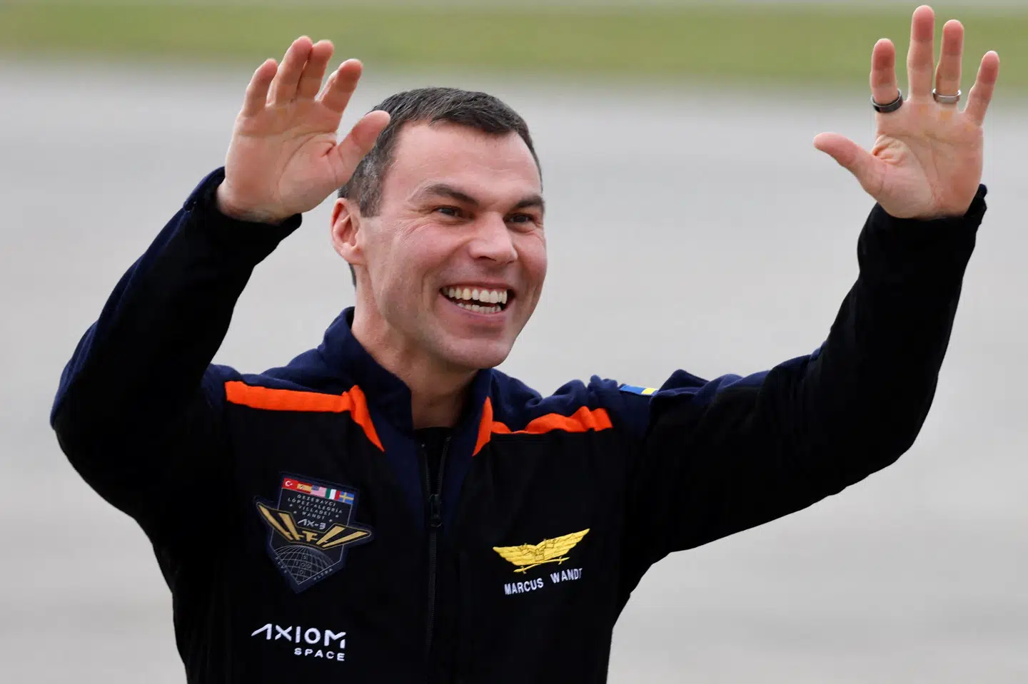 Svensk-norske Marcus Wandt inden han torsdag blev sendt afsted på en mission til Den Internationale Rumstation. Lørdag stod rumstationens kommandør, Andreas Mogensen, klar til at tage imod sin skandinaviske kollega.