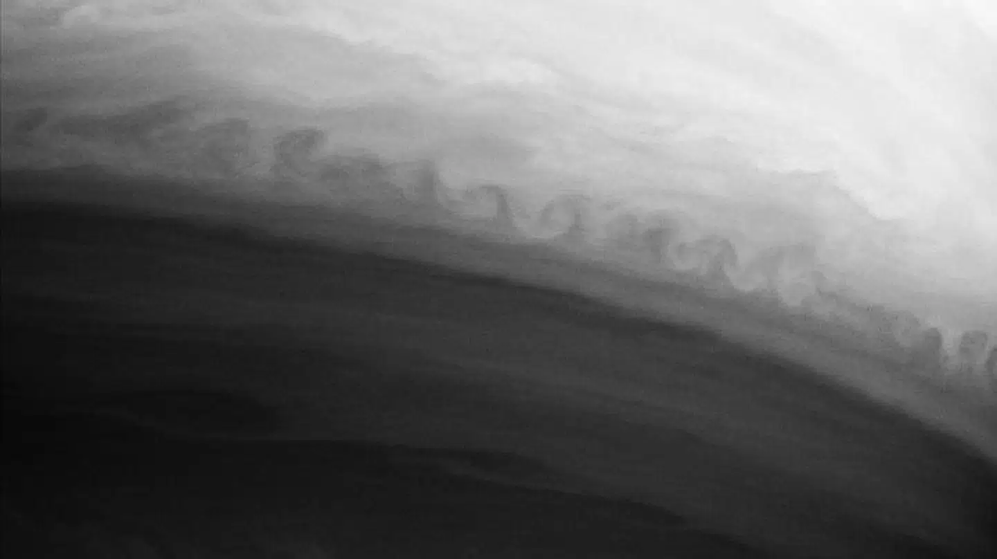 Kelvin-Helmholtz-skyer på Saturn. NASA/JPL/SPACE SCIENCE INST. / AFP