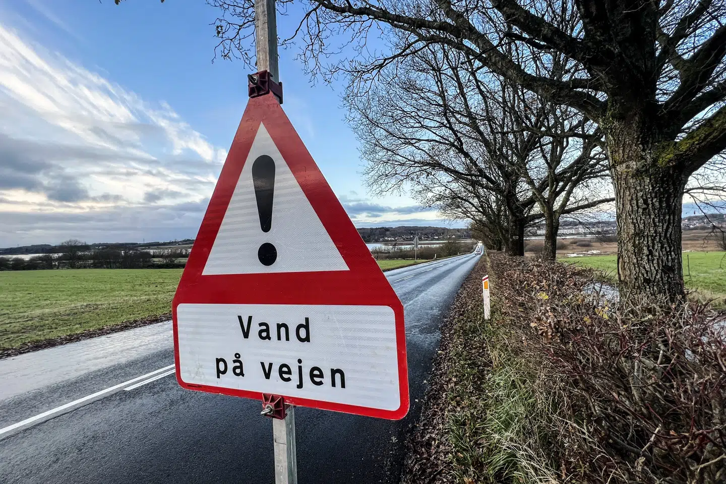 Varslet om forhøjet vandstand rammer også langs den jyske vestkyst mellem Blåvands Huk og Thyborøn. Her forventer DMI, at vandstanden kan nå mellem 1,8 og 2,2 meter over normal vandstand ved højvandet mandag formiddag. (Arkivfoto).