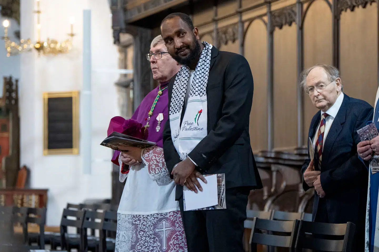 Overhoved for Den Katolske Kirke i Danmark Czesław Kozon og imam Siad Ali under festgudstjenesten i anledning af tronskiftet i Aarhus Domkirke, søndag den 21. januar 2024.