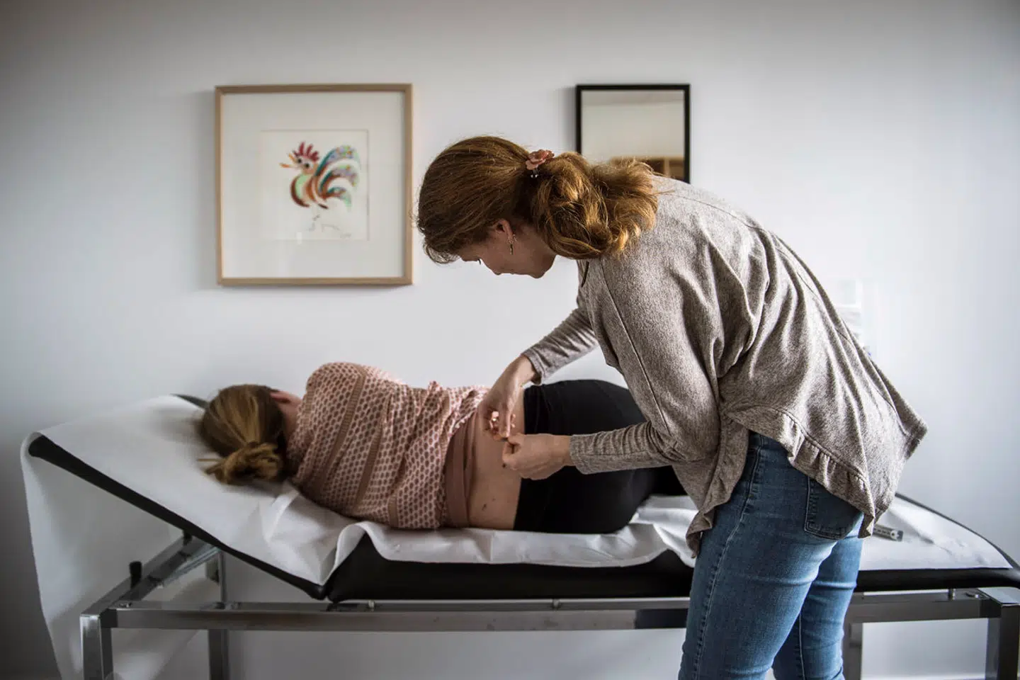 Det kan virke, som om lægesekretærerne skal beskytte de praktiserende læger mod patienterne, mener Margit Ibsen.
