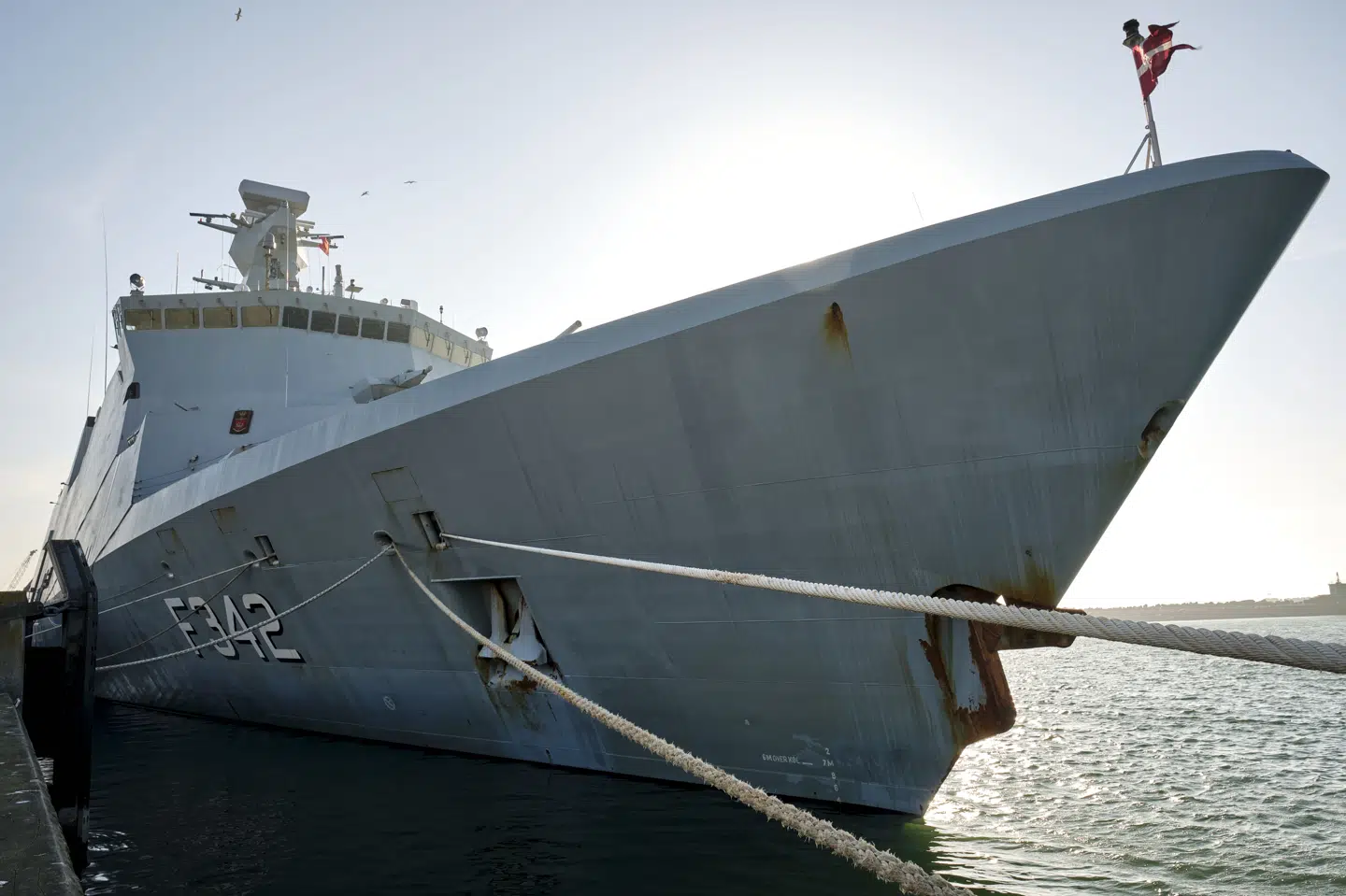 Den dengang 40-årige nigerianer blev tilbageholdt i november 2021, efter at en gruppe af formodede pirater havde været i ildkamp med det danske forsvar i Guineabugten. (Arkivfoto).