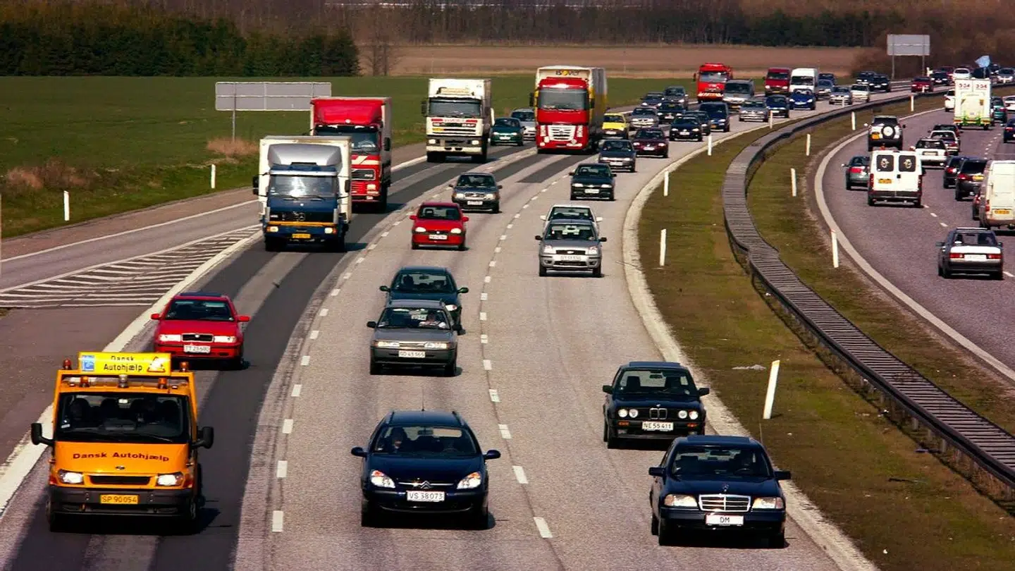 Det bliver billigere at være bilejer i 2024.