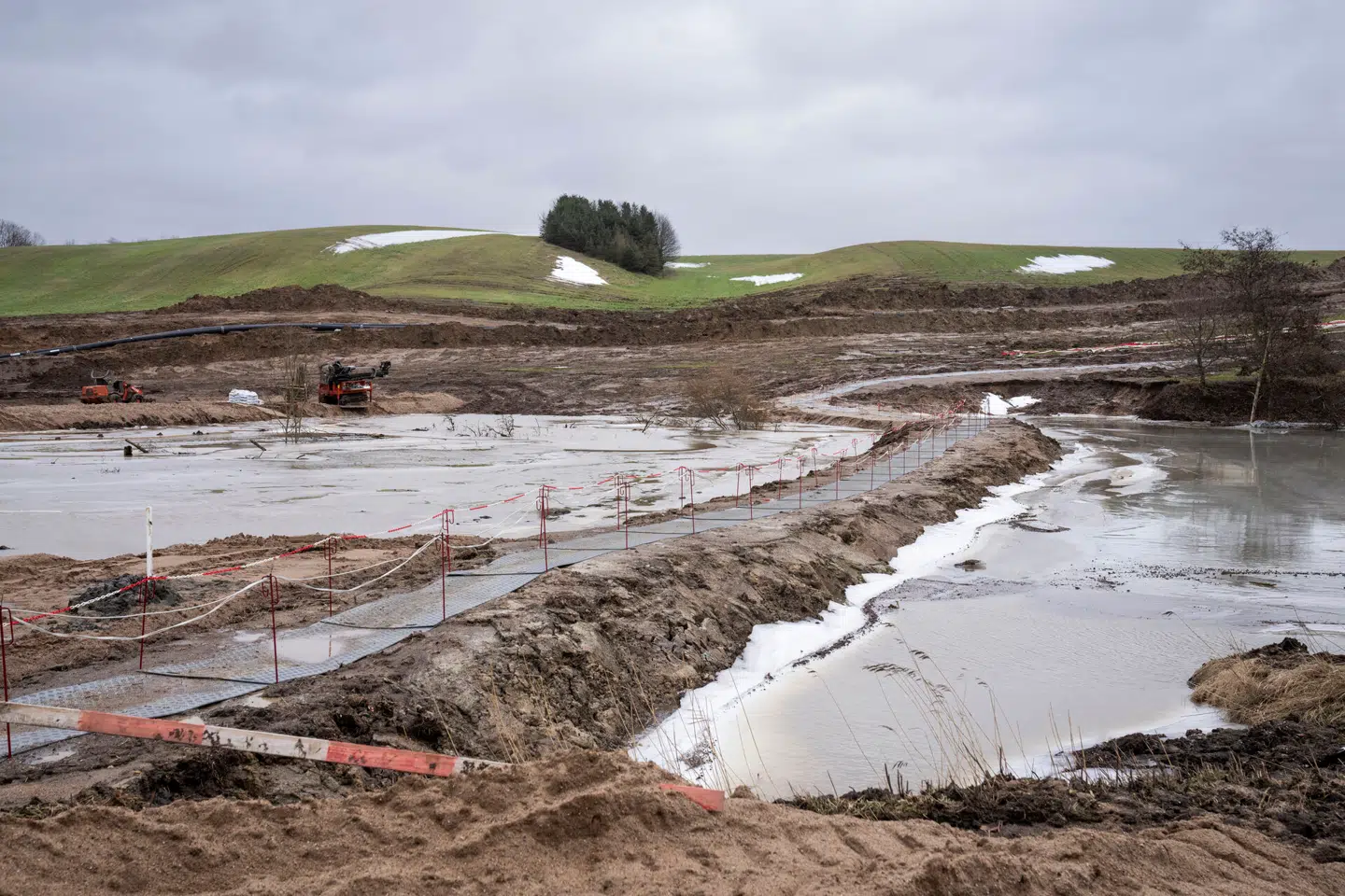 Et jordskred fra Nordic Waste truer landsbyen Ølst. Foto: Bo Amstrup, Scanpix