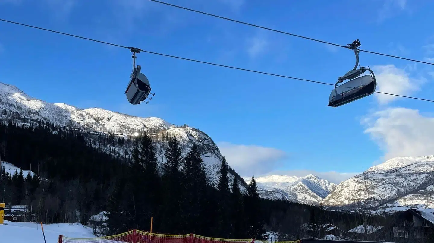 Et barn er alvorligt kvæstet ligesom et andet er kommet lettere til skade efter en ulykke i en skilift i Hemsedal i Norge. Foto: Privat