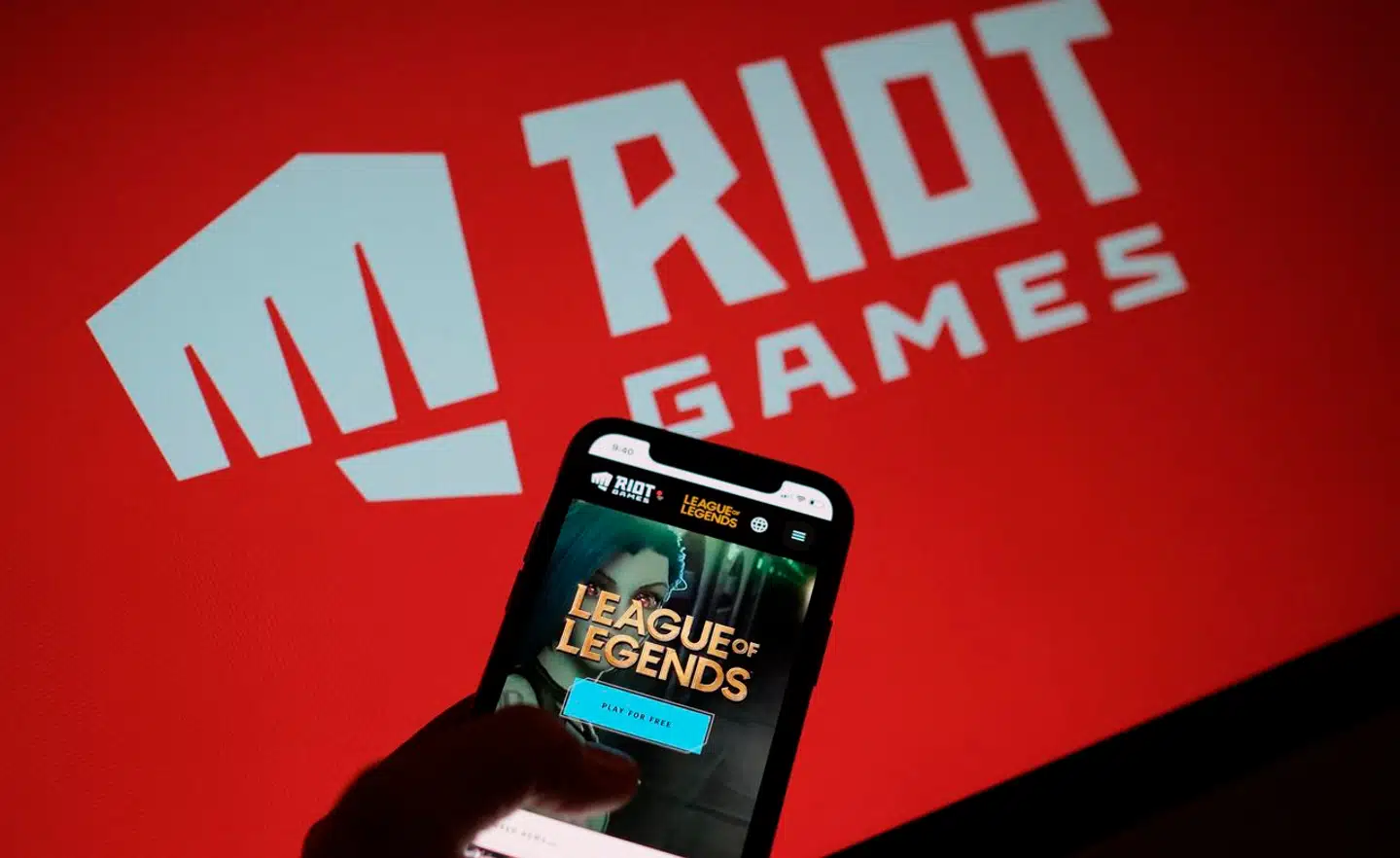 Producenten af klassikeren »League of Legends«, Riot Games, melder sig nu også blandt de stadig flere spilproducenter, der skal ud i fyringsrunder. Det betyder stop for videreudviklingen af nogle spil.
