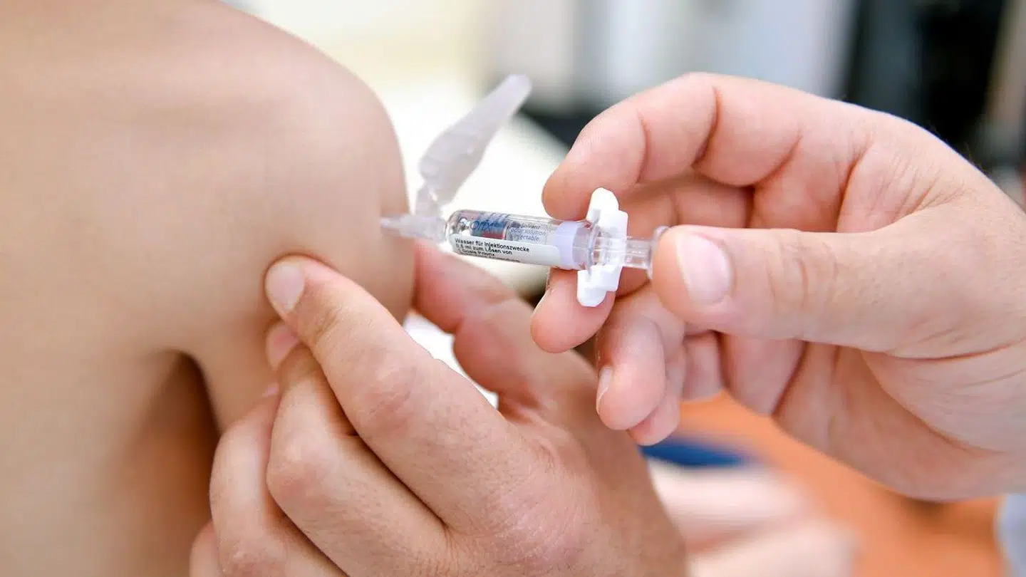 Vaccination. Det er og bliver det bedste middel mod den meget smitsomme – og potentiel farlige – børnesygdom mæslinger. (Arkivfoto)
