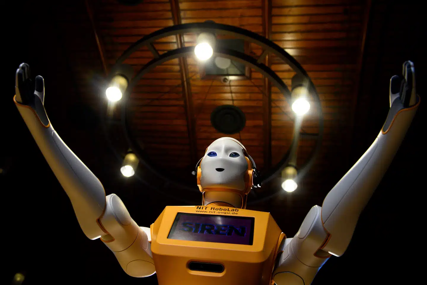 »Når det er vigtigt at have fokus på befolkningens tryghed i forhold til kunstig intelligens, skyldes det blandt andet, at det er grundlaget for, at vi kan udnytte de nye teknologier bedst muligt,« skriver Kristian Weise.