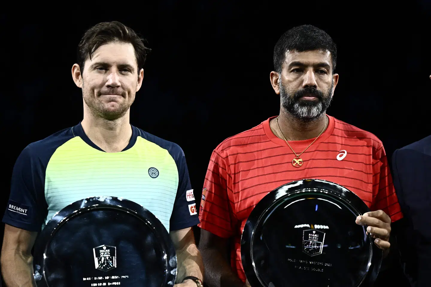 Her ses indiske Rohan Bopanna (højre) med sin australske doublemakker, Matthew Ebden (venstre). Bopanna bliver mandag den ældste spiller nogensinde til at ligge nummer et på verdensranglisten i herredouble. (Arkivfoto).