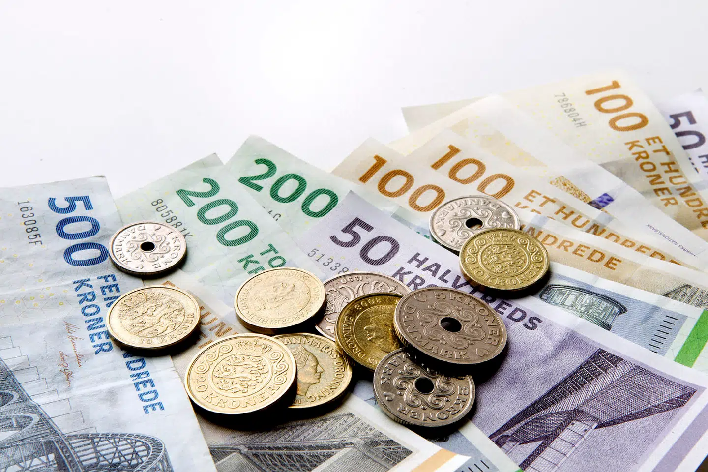 Masser af danskere vil kunne få deres pensionspenge udbetalt tidligere end forventet, fordi der er kommet nyt regler.