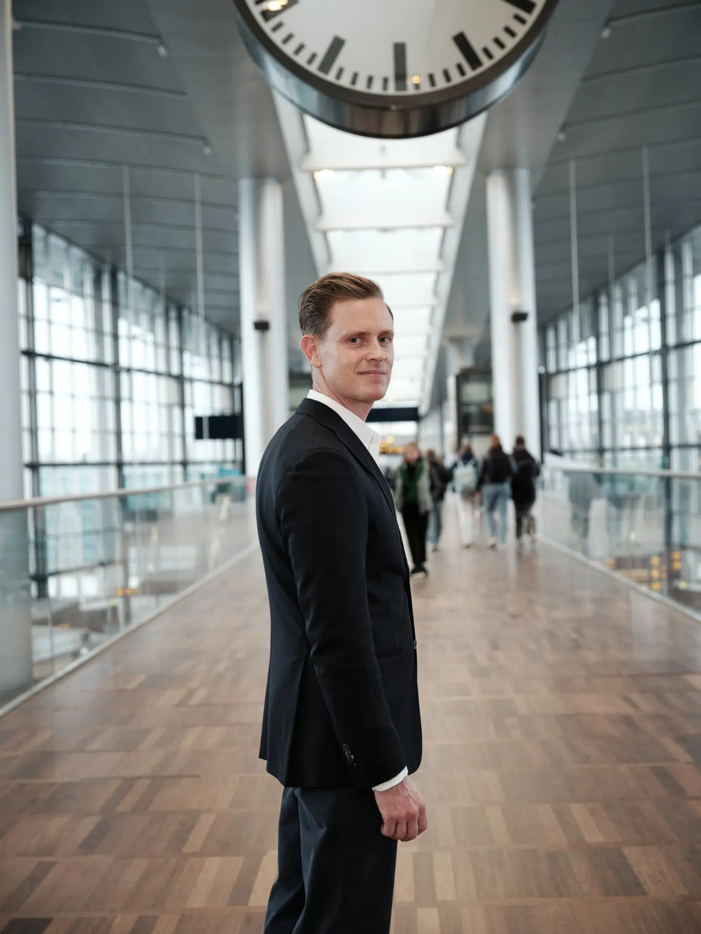Kristian Paugan er 41 år, er gift og har to børn. Han har en bachelor i Landmilitære operationer fra Hærens Officersskole, og så har han en kandidat i International sikkerhed og folkeret fra Syddansk Universitet. I sin tid i Forsvaret har han været leder for fastansatte og professionelle soldater.