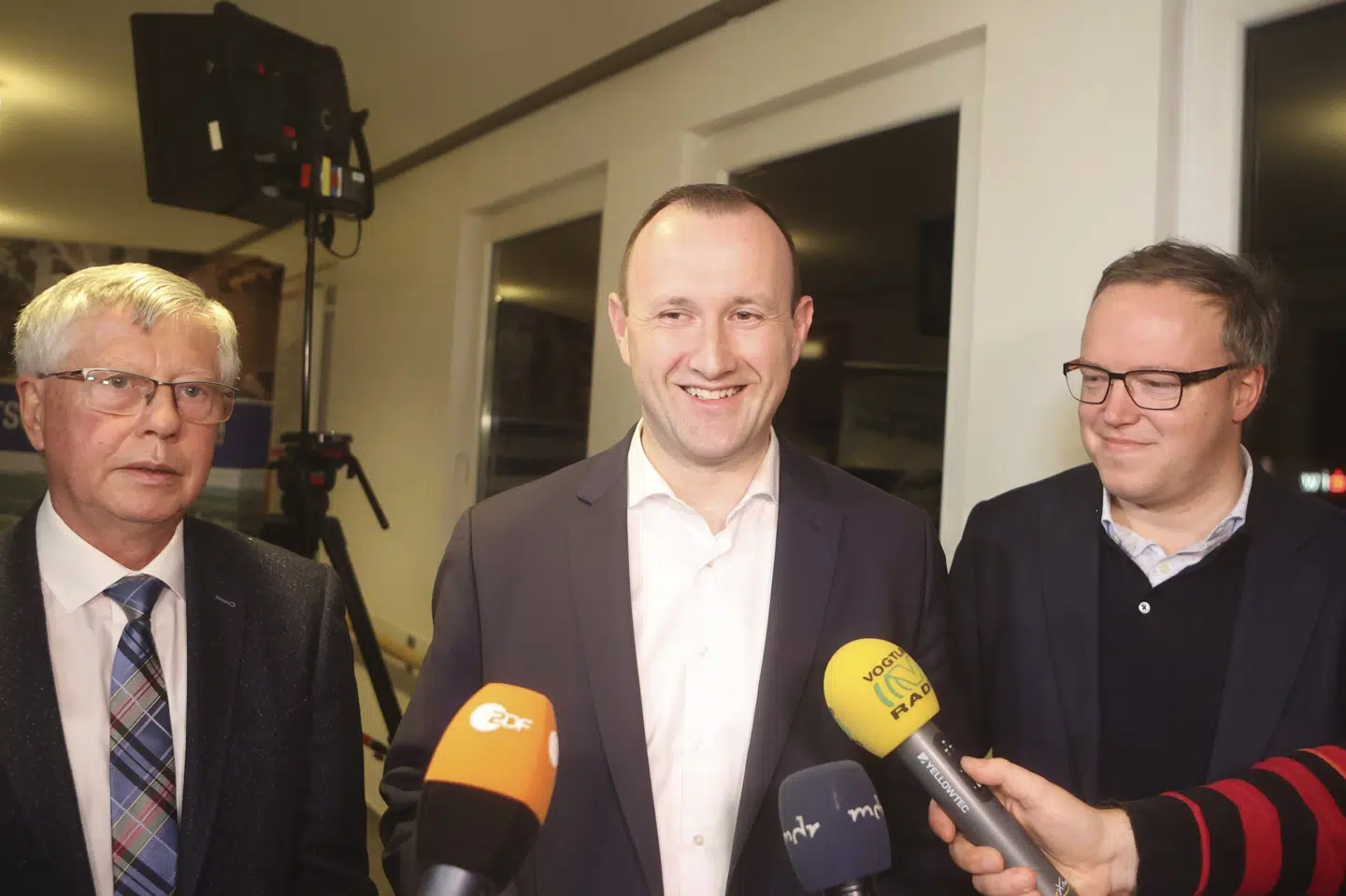 Vinder Christian Herrgott fra det konservative parti CDU talte med pressen i forbindelse med lokalvalg søndag.