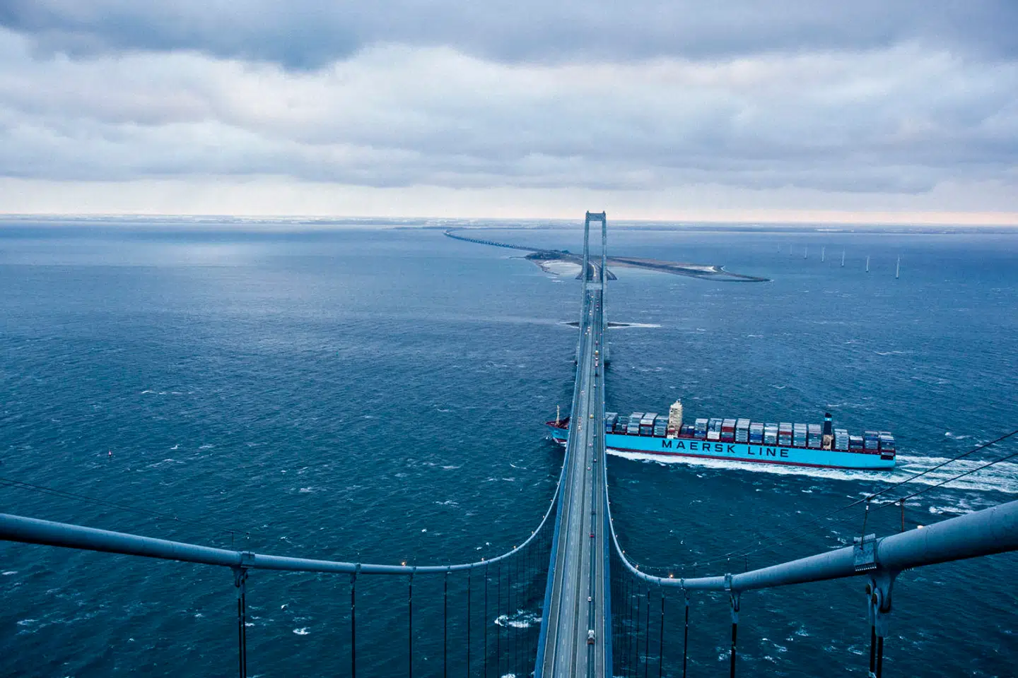 Der er stor trafik gennem de danske farvande af andet end for eksempel de store containerskibe fra rederigiganten Mærsk. En skyggeflåde af gamle russiske skibe med blandt andet sanktioneret olie er også hyppige brugere af de danske vandveje.