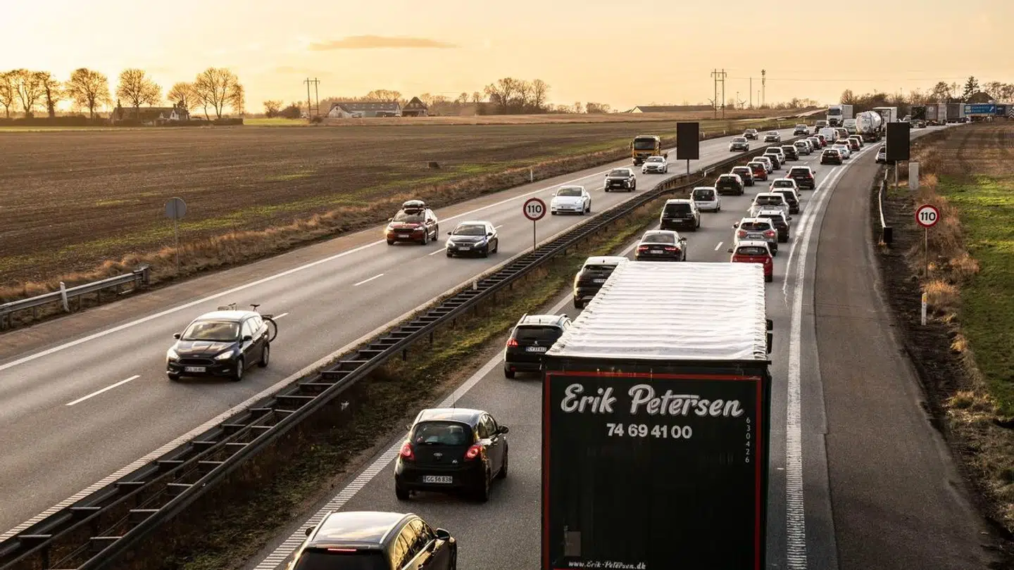 Det er blevet dyrere at købe firmabil. Det sker paradoksalt nok samtidig med, at priserne på biler falder.