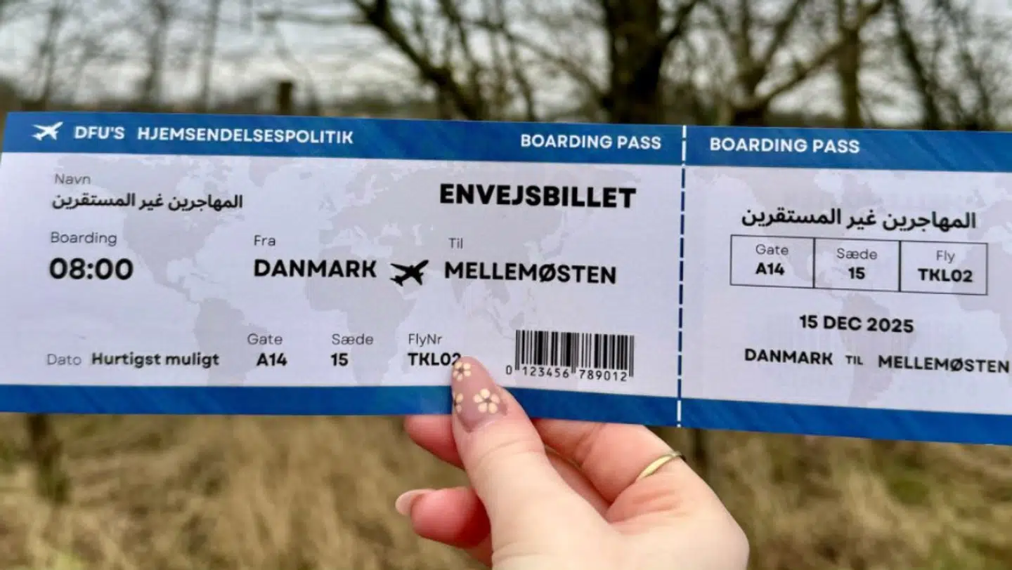 Det er dette boardingkort, som har vakt forargelse over en bred kam.