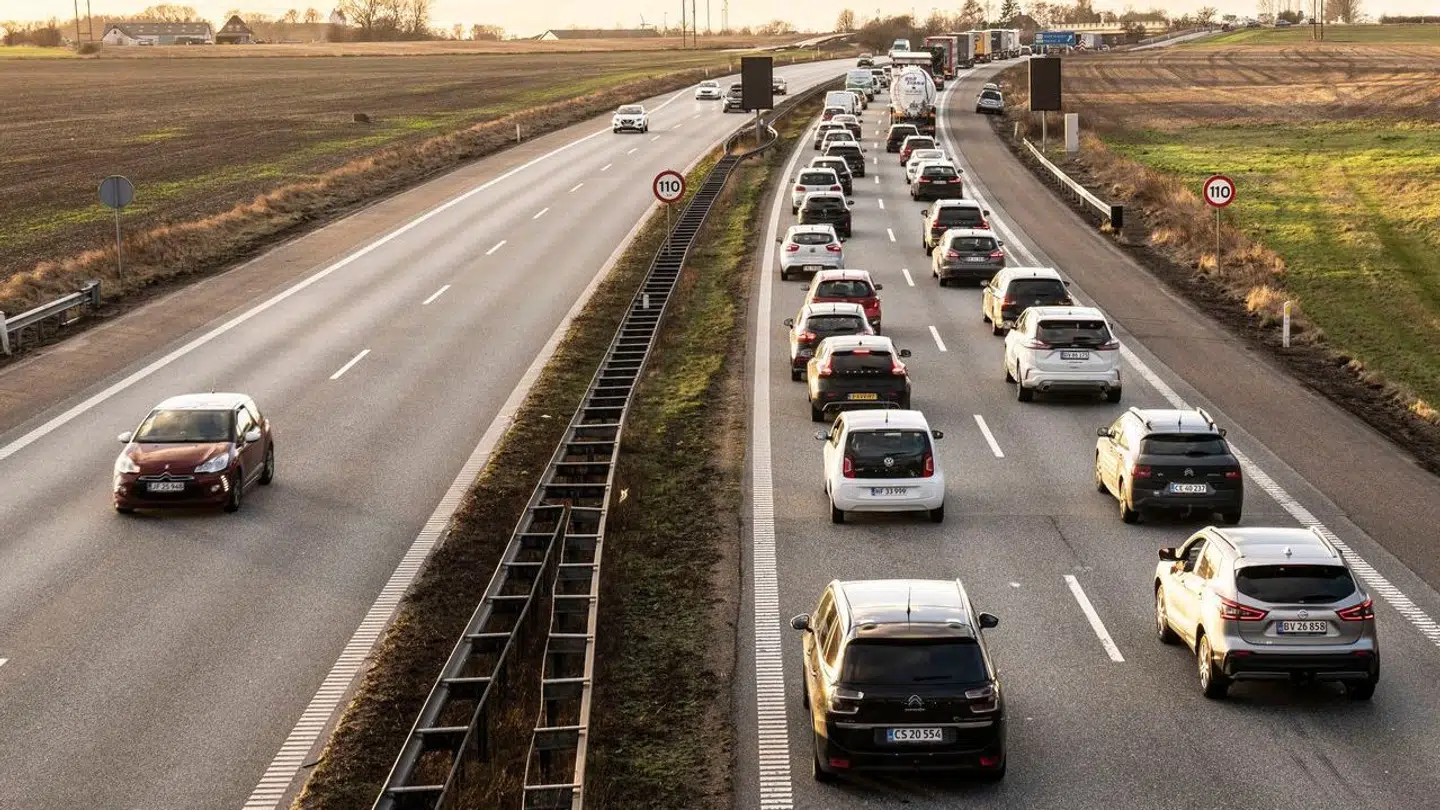 Tirsdag morgen er der over 10 kilometer kø på Østjyske Motorvej ved Hedensted. Billedet er hentet i arkivet og viser altså IKKE den aktuelle situation. (Arkivfoto)