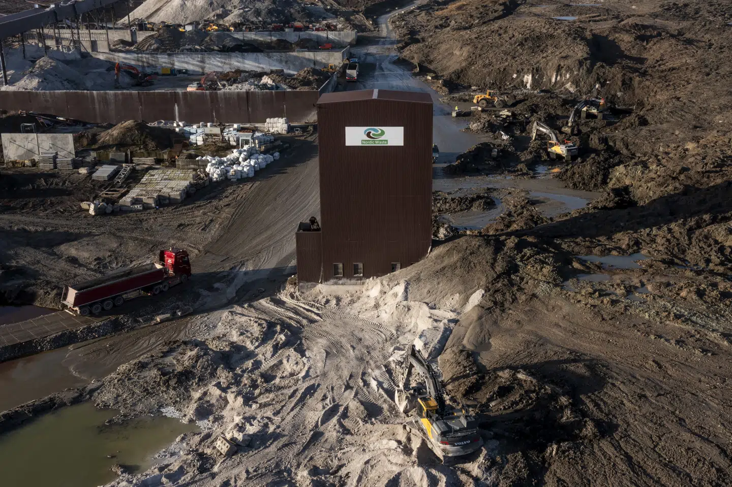 Et dronebillede af jordskreddet ved Ølst, der er sagens omdrejningspunkt. (Arkivfoto).