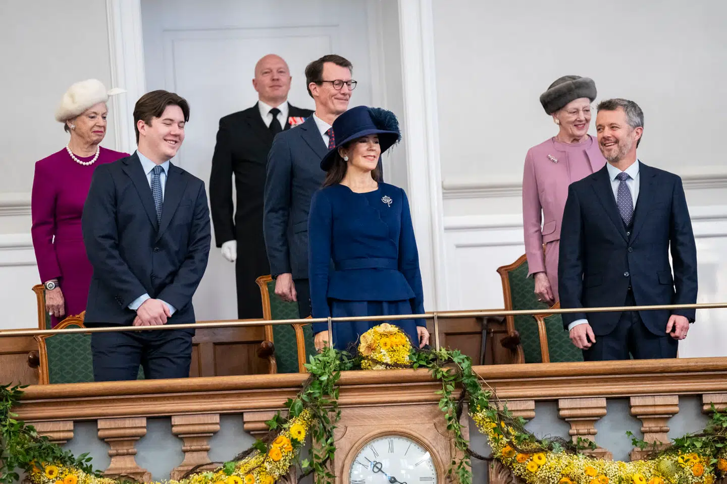 Landets mulige regenter og rigsforstandere – kong Frederik, dronning Mary, kronprins Christian, dronning Margrethe, prins Joachim og prinsesse Benedikte – til Folketingets markering af tronskiftet, mandag den 15. januar 2024.