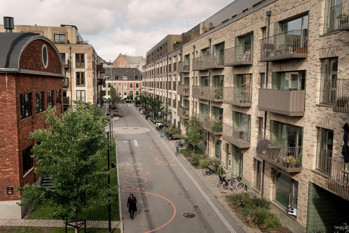 Boligejere oplever i dag, at deres månedsløn efter skat er faldet. Men de er ikke blevet fattigere.