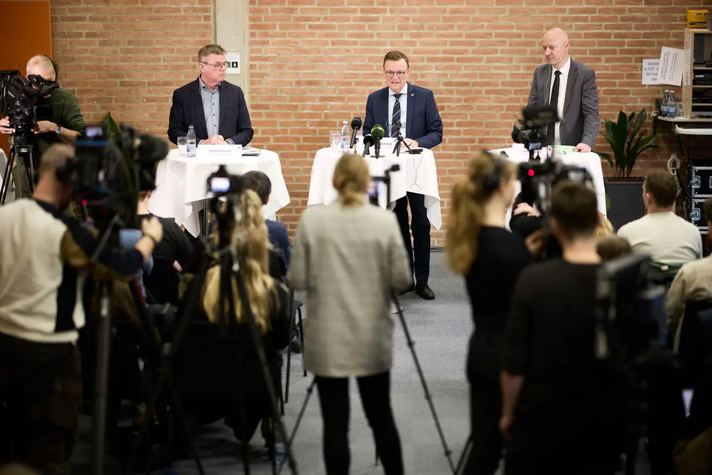 Tirsdag fremlagde Randers' kommunaldirektør, Jesper Kaas Schmidt, borgmester Torben Hansen (S) og miljøretsadvokat Jacob Brandt kommunens egen advokatundersøgelse.