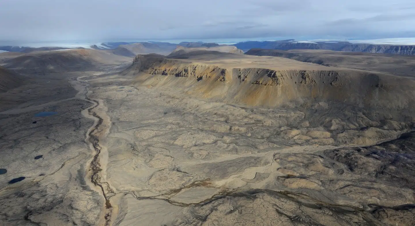 Det er prøver fra dette område i Nordgrønland, hvor det største optag af metan fra atmosfæren er målt.