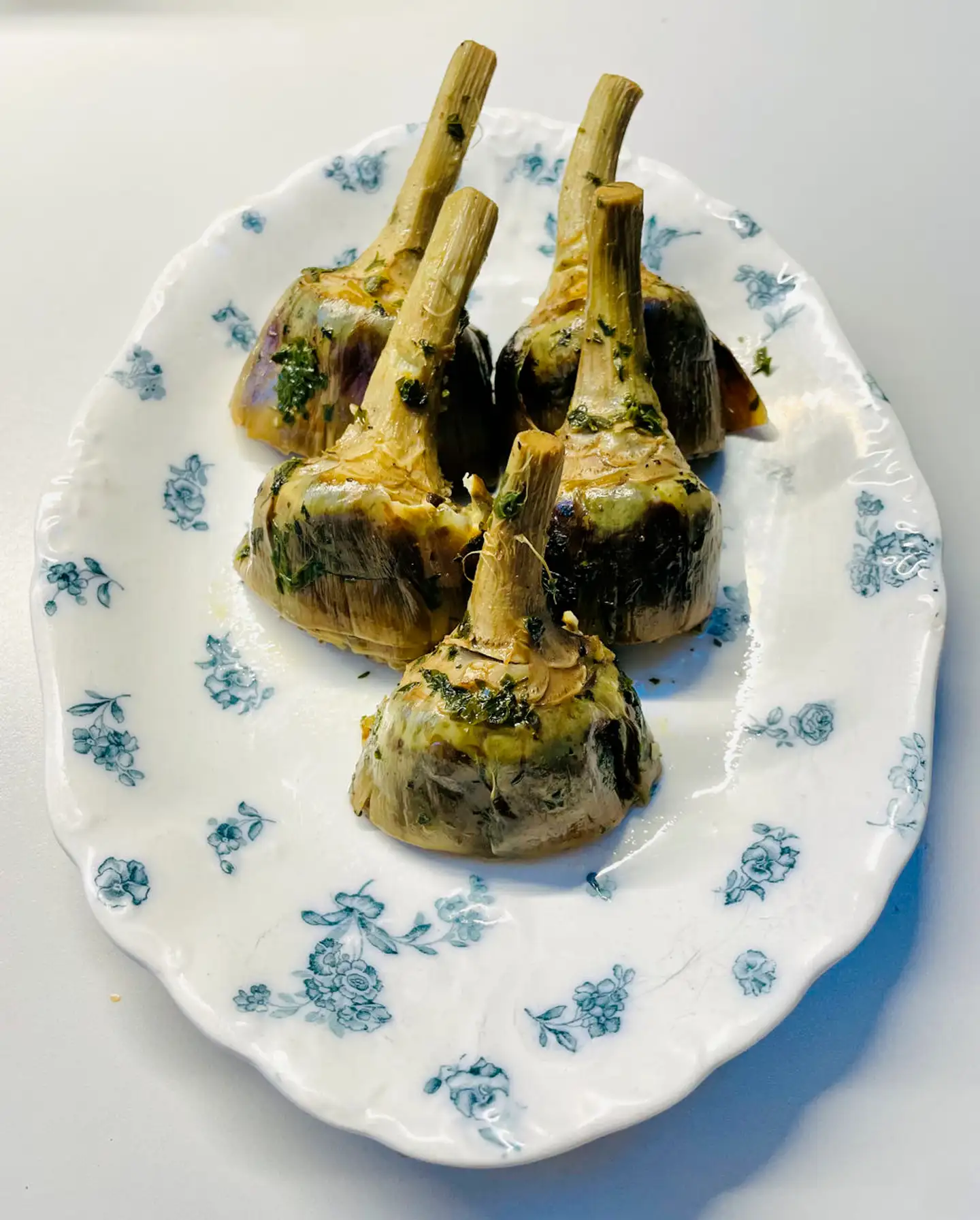 »Carciofi alla romana«. Artiskokker er et lækkert alternativ til for eksempel kartofler. Spis dem eventuelt som forret eller som tilbehør til stort set alt.