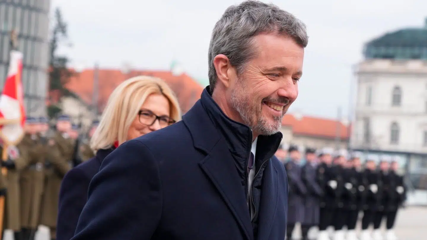Kong Frederik har set nærværende og veloplagt ud i Polen.