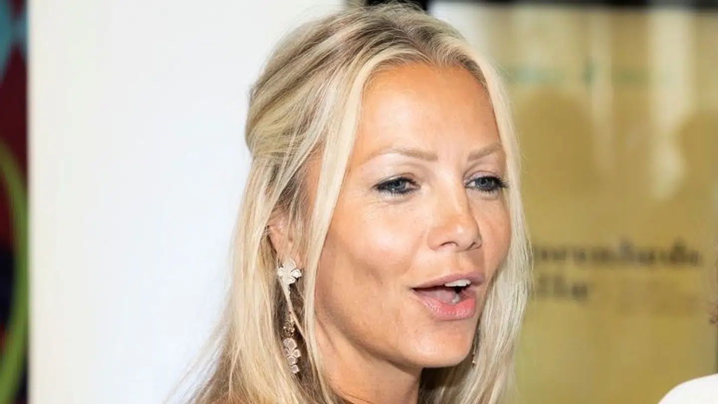 Tidligere baronesse Caroline Fleming er søster til Louise 'Duddi' Iuel Albinus, der nu har åbnet familiens slot, som søstrene har stridt om de senere år.