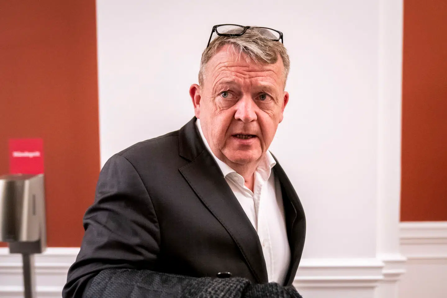 Lars Løkke Rasmussen efter et gruppemøde i Moderaterne på Christiansborg. Også Løkke har raset kraftigt mod Mike Fonsecas forhold til en 15-årig. Foto: Ida Marie Odgaard/Ritzau Scanpix