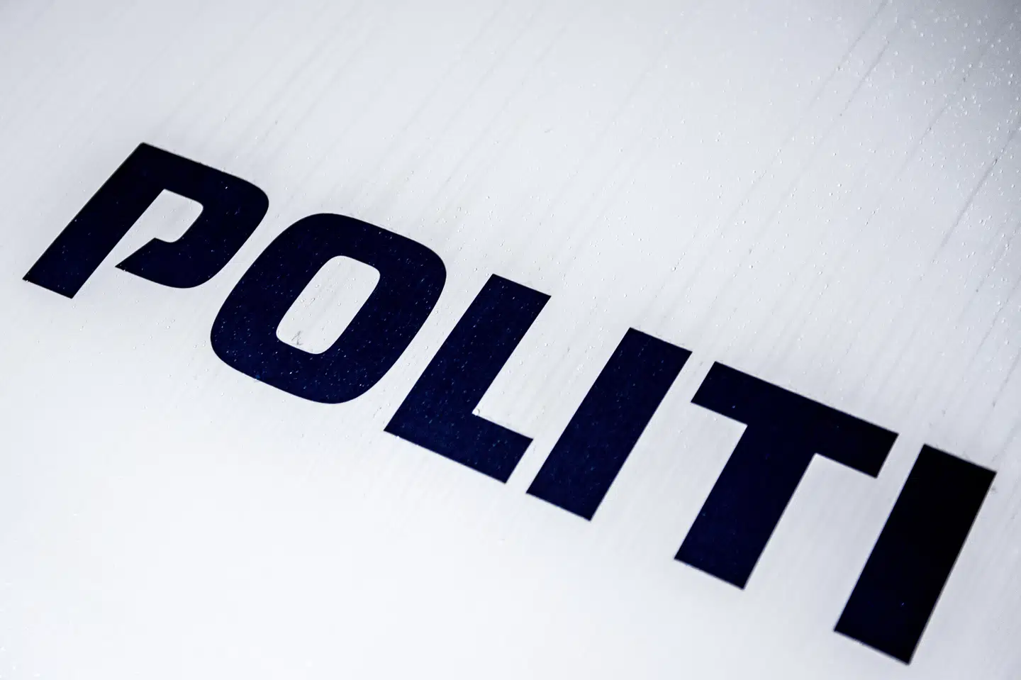 En 15-årig dreng, som sidste år stak en jævnaldrende dreng med kniv i Grenaa, er blevet tiltalt for drab. (Arkivfoto).