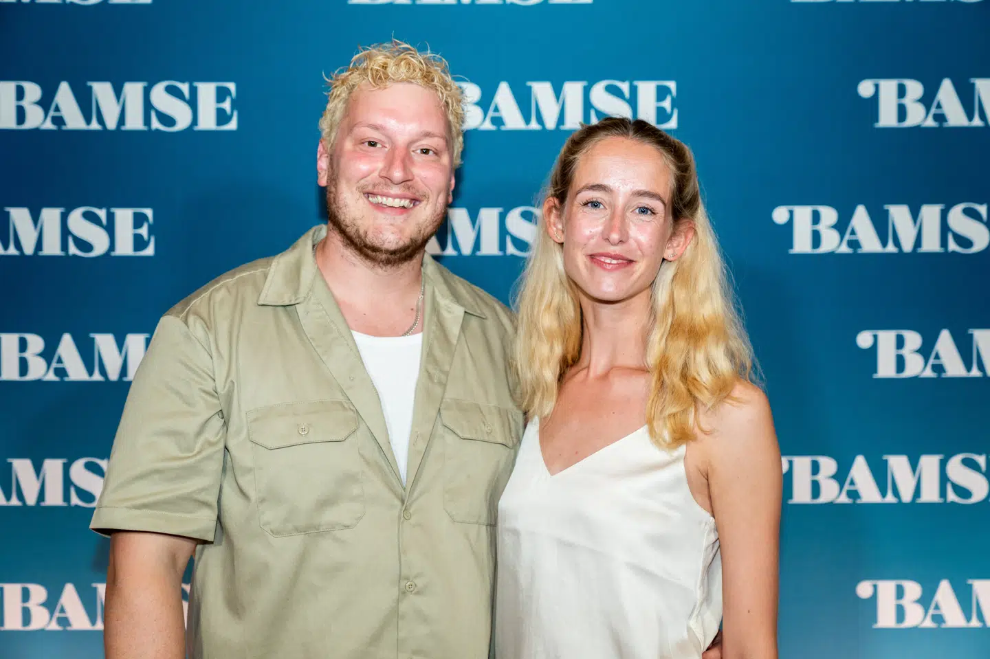 Sarah Juel Werner og Ari Alexander mødte hinanden på et skuespillerkursus i New York i 2015. Her opstod et venskab, som senere er blevet til et forhold, siden en forlovelse og en familie.