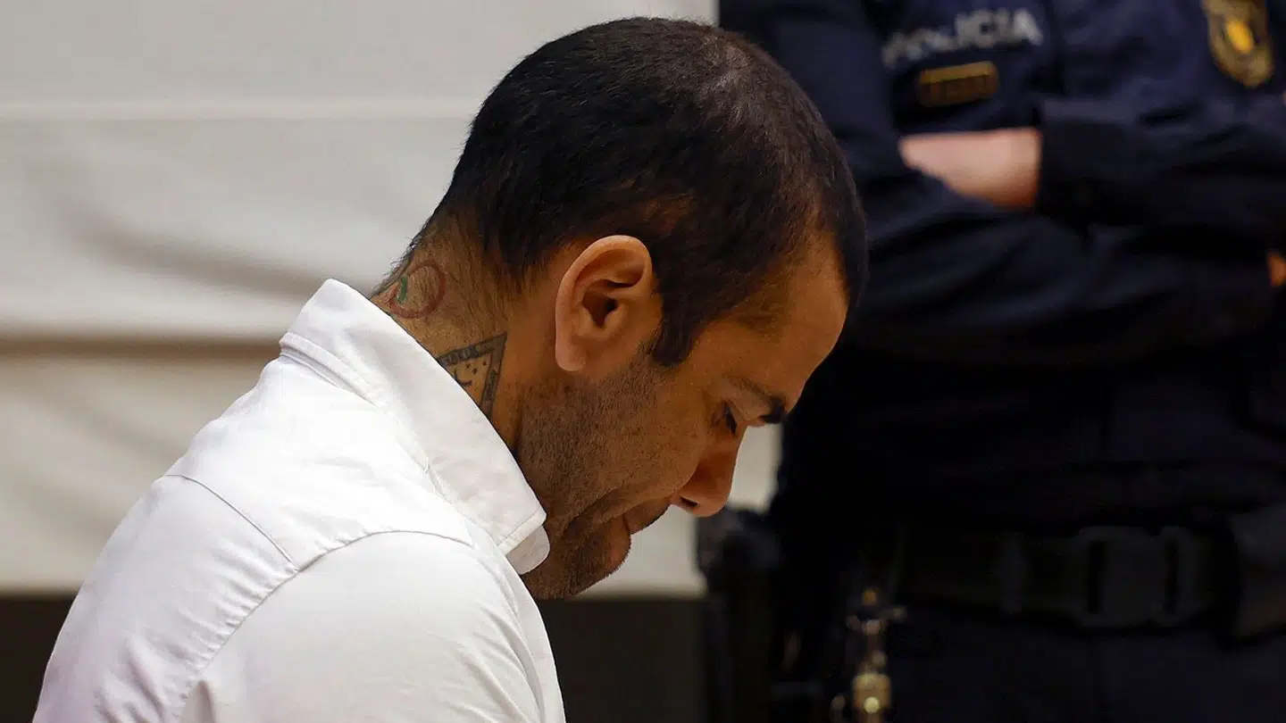 Første retsdag i sagen mod Dani Alves er begyndt.