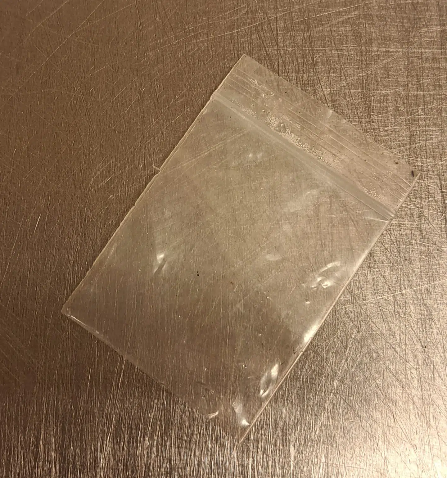 Benedikte Møller lagde også billedet af denne fundne pose på Facebook.