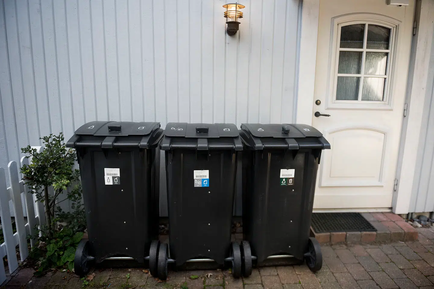 Affaldssortering på villavej i Ballerup Kommune, som ifølge Cepos bør kunne gøre det 951 kroner billigere pr. husstand om året.