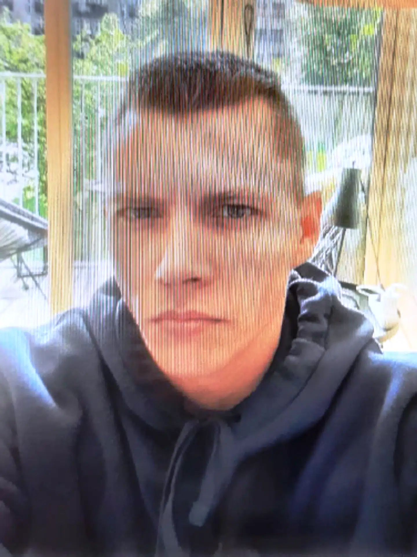 Et tidligere efterlysningsbillede af Phillip Denié Dahl Petersen efter knivstikkeriet i et S-tog i 2012.