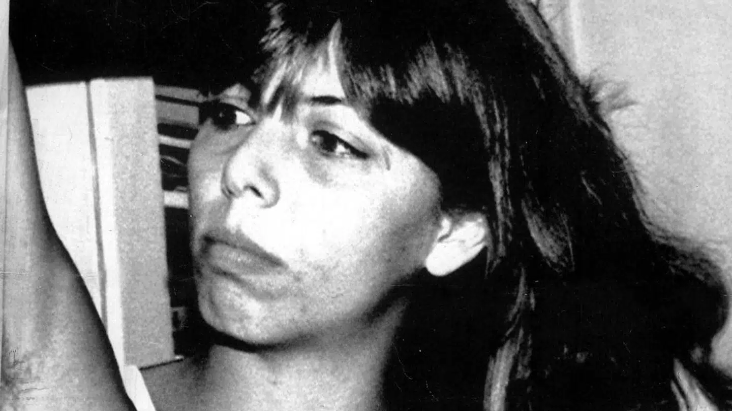 23-årige Hanne With blev dræbt nytårsnat 1989/90 i sin lejlighed i Fensmarksgade. Dna-spor ført til anholdelse af en 53-årig mand som den 7. februar 2024 bliver en fremstillet i grundlovsforhør sigtet for drabet på 23-årige Hanne With.