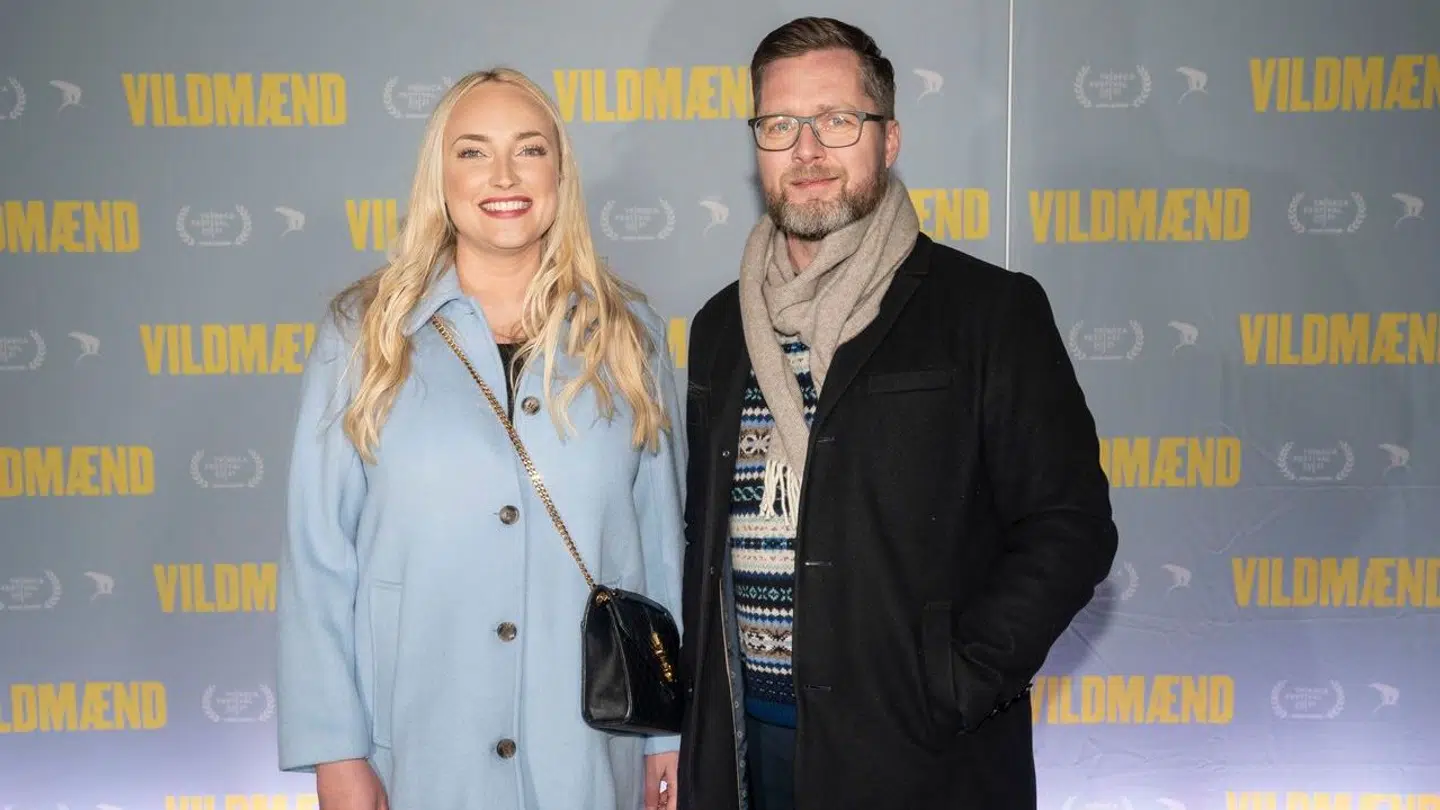 Der ikke bryllup på vej for influencer Line Hoffmeyer og komiker Lasse Rimmer, selvom parret tidligere har været gift og nu er sammen igen.
