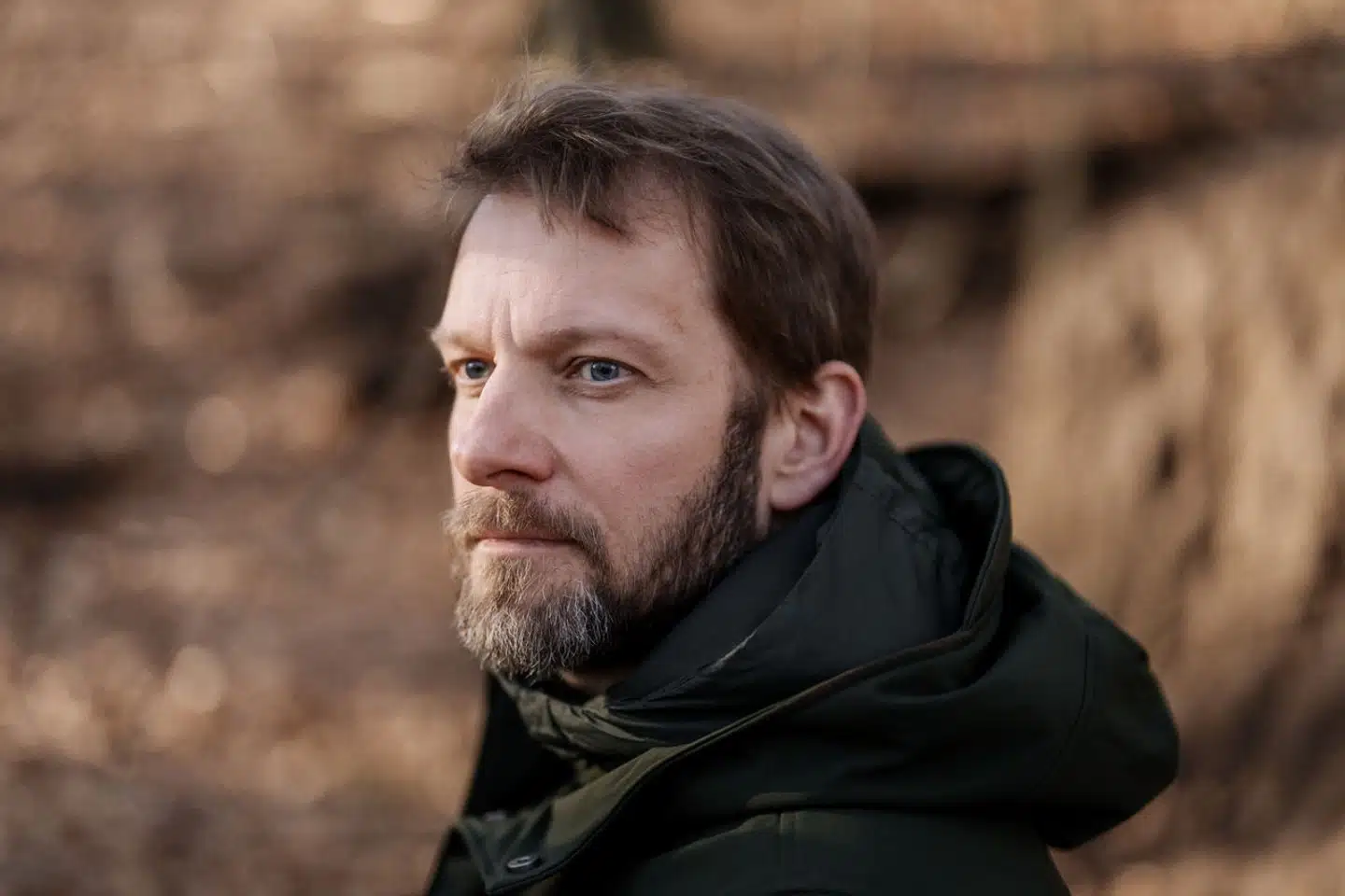 En magtfuld elite plejer deres egne interesser under dække af at vide bedre. Danskerne bør få øjnene op for værdien af friheden, siger den liberale antropolog Dennis Nørmark, der også langer ud efter manglen på politisk mod i dansk erhvervsliv.