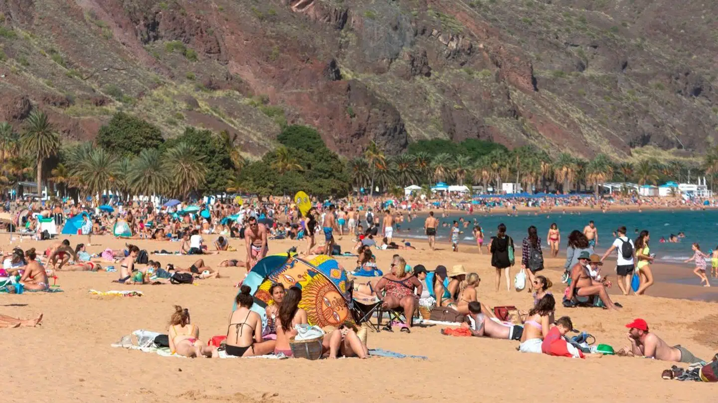 ARKIVFOTO fra Las Teresitas-stranden på Tenerife.