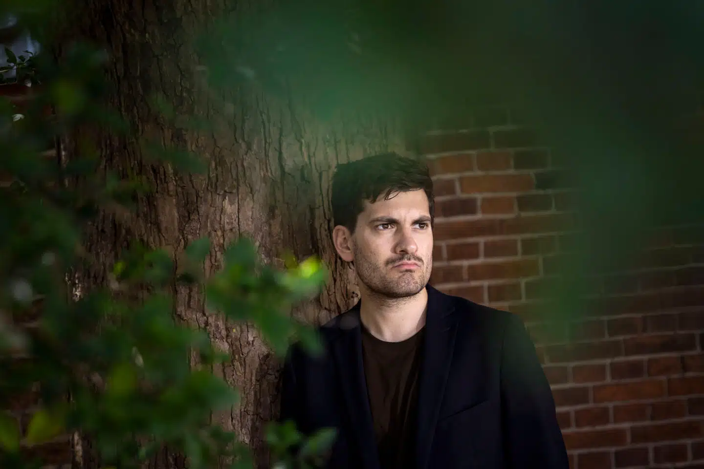 »Jeg har kaldt dele af dette fænomen for herskerattitude. Fordi man enten direkte eller indirekte skaber social kontrol, der får majoritetskulturen til at underkaste sig denne frihedsfjendtlige adfærd,« skriver Frederik Vad Nielsen.