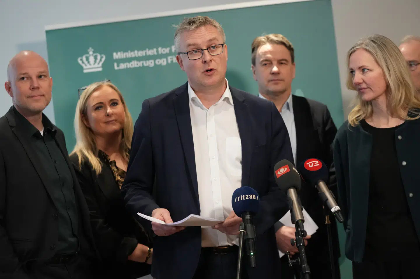 Dyrevelfærdsaftale bliver præsenteret på pressemøde i Fødevareministeriet af fødevareminister Jacob Jensen (V).