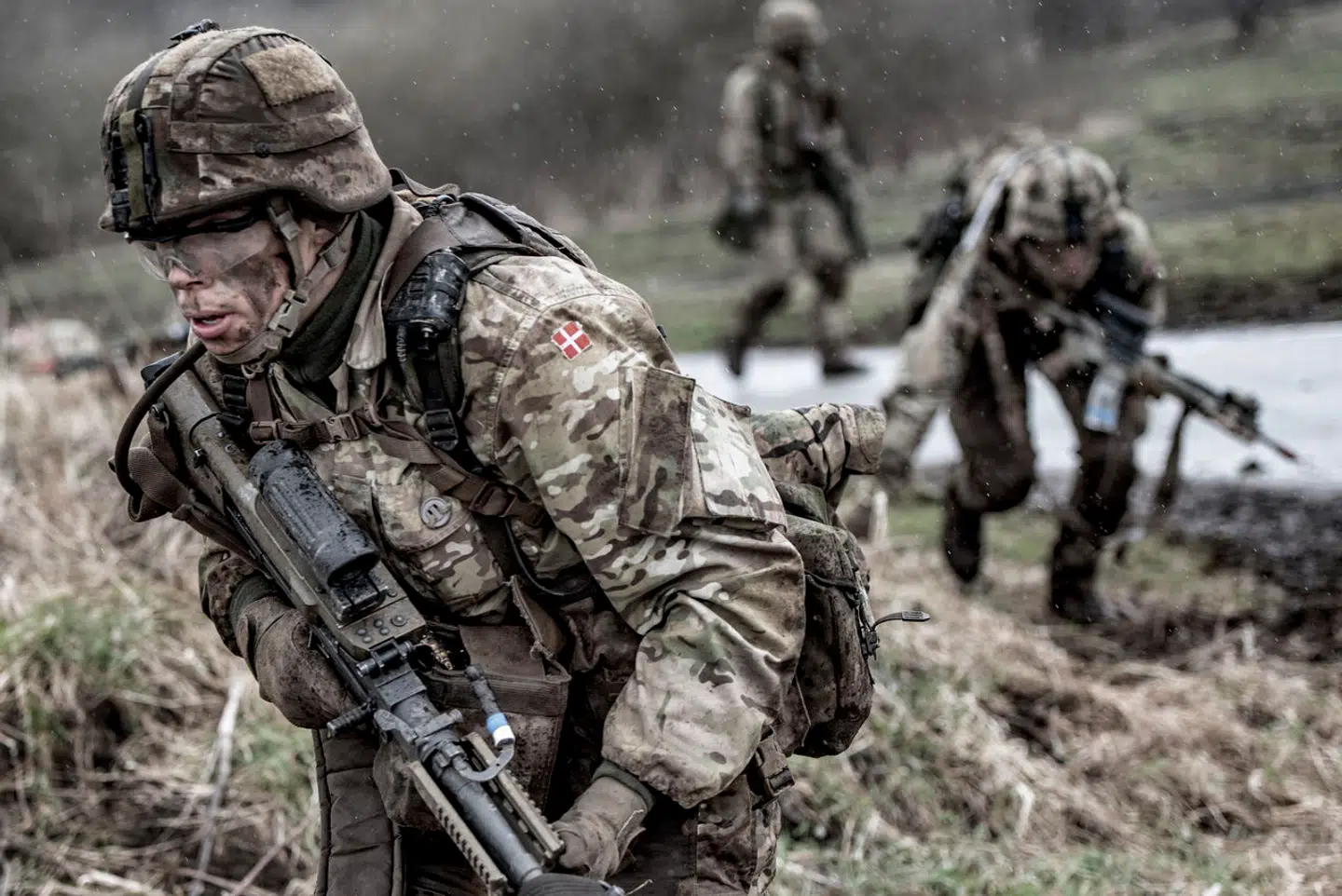 Det er på høje tid, at Danmark begynder at investere mere i Forsvaret – men også befolkningen bør forberede sig på en krise, mener forhenværende kontreadmiral Torben Ørting.